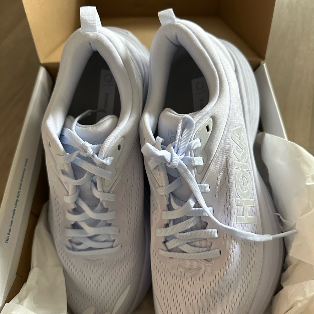 Hoka Bondi 8 white BNIB